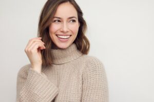 Woman with pretty smile.